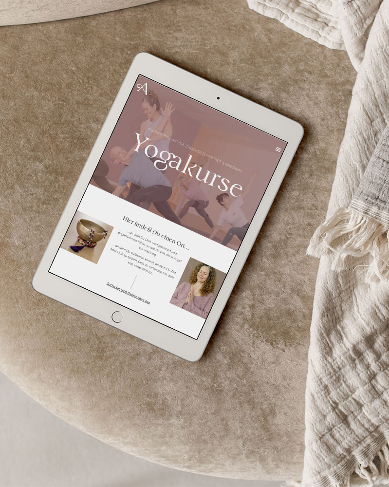 Ruhiges Webdesign für Yogastudio Tablet